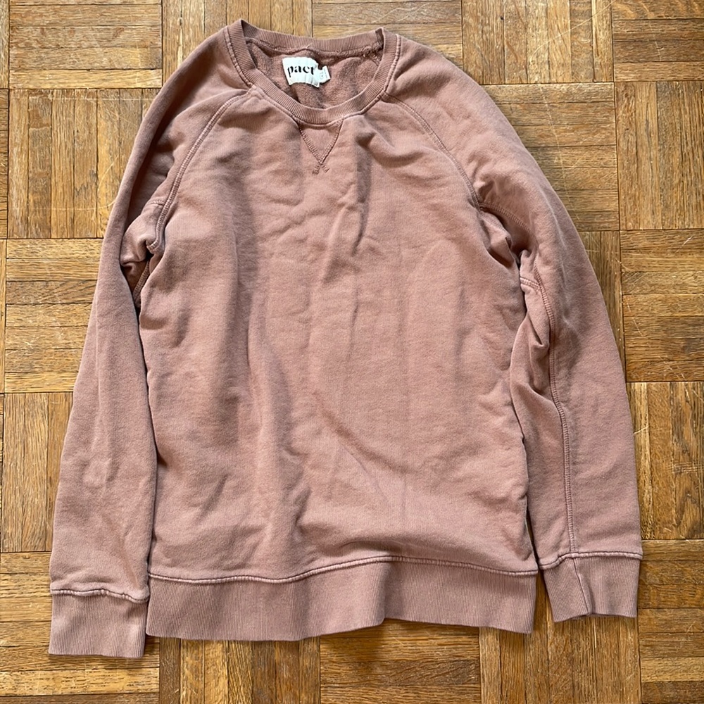 Pact sweatshirt medium